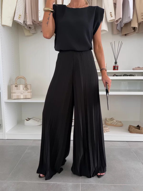 Pleated Wide-Leg Two-Piece Set – Stylish and Comfortable