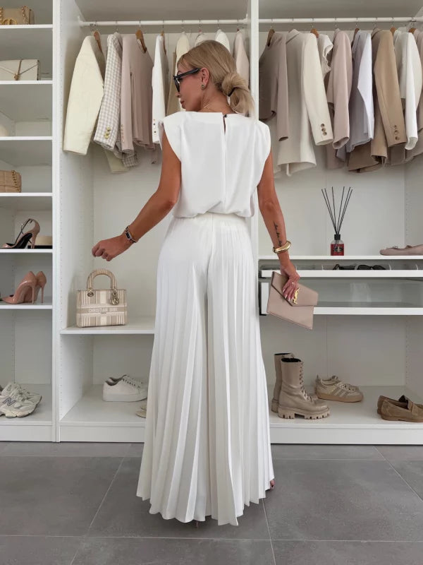 Pleated Wide-Leg Two-Piece Set – Stylish and Comfortable