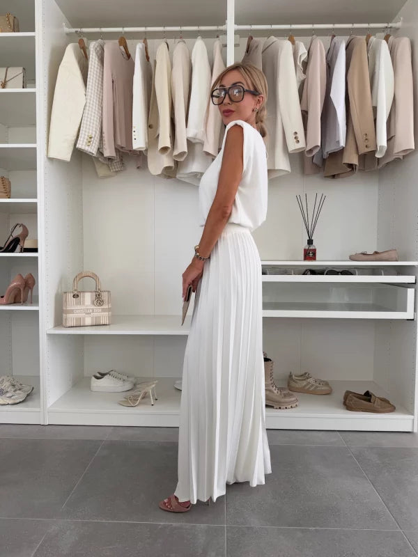 Pleated Wide-Leg Two-Piece Set – Stylish and Comfortable
