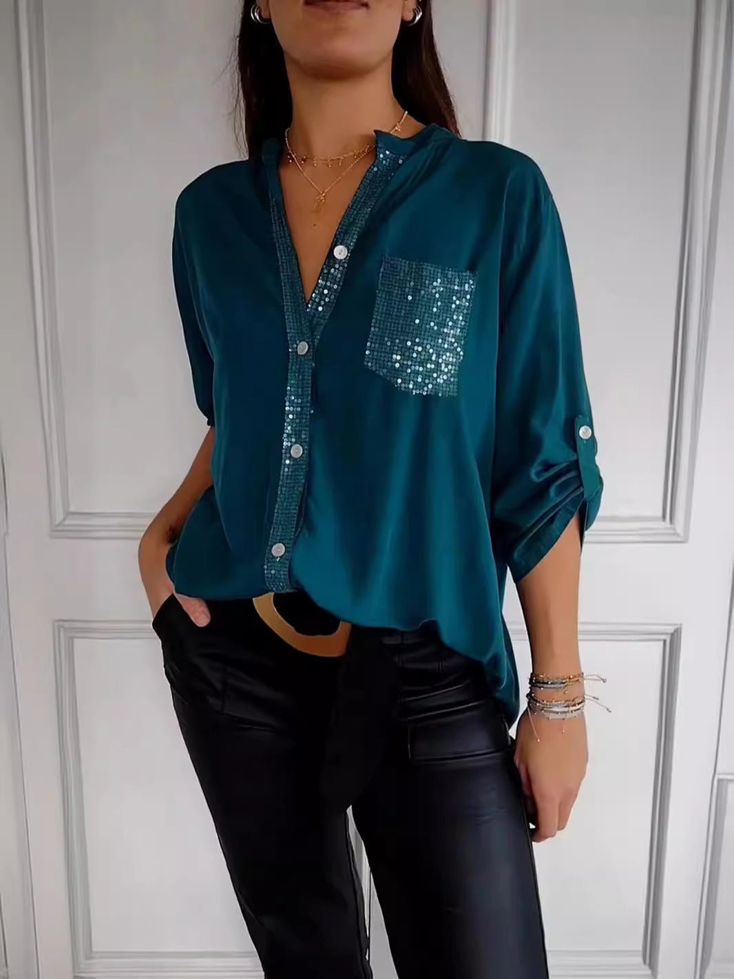 White Cotton Slim Fit Shirt with Long Sleeves – Timeless and Chic